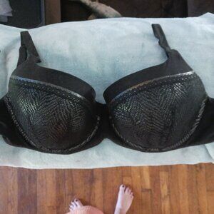 Sexy black V.S bra size 38DDD